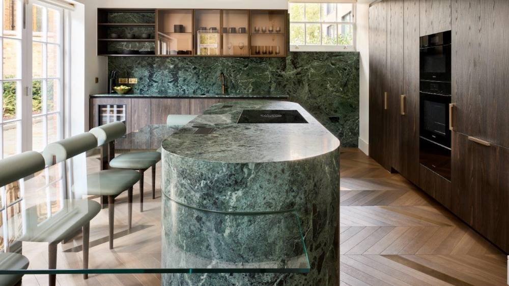 Luxury Kitchen Countertops in Dubai: A Complete Material & Design Guide